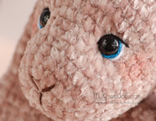Load image into Gallery viewer, Yarn package Mini Easter bunny Babs Sand - Bohème Velvet
