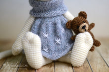 Load image into Gallery viewer, Crochet pattern - Mouse Milla