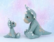 Afbeelding in Gallery-weergave laden, MINI Haakpatroon - Mini Dino Topsie