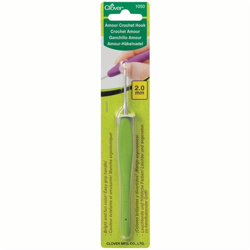 Clover Amour crochet hook 2.0 mm